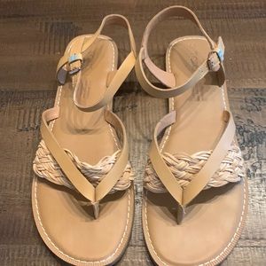 Women’s Toms sandals. Size 8